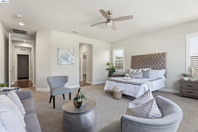 215 E Cara Ct, Mountain House, CA 95391