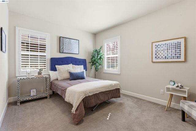 215 E Cara Ct, Mountain House, CA 95391