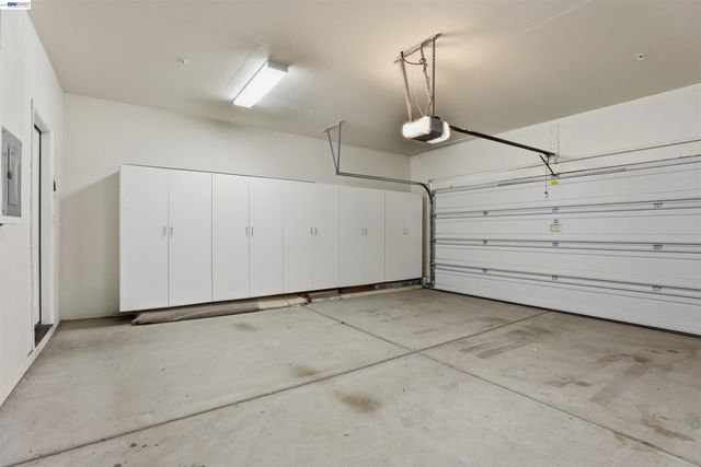 215 E Cara Ct, Mountain House, CA 95391