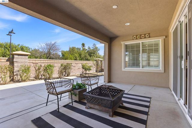 215 E Cara Ct, Mountain House, CA 95391