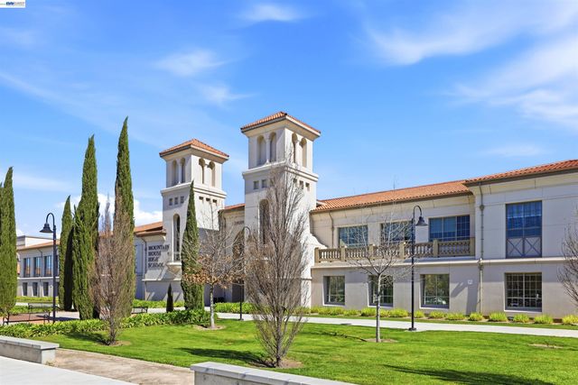 215 E Cara Ct, Mountain House, CA 95391