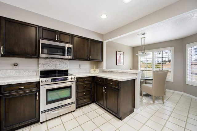 177 Desert Falls Circle, Palm Desert, CA 92211