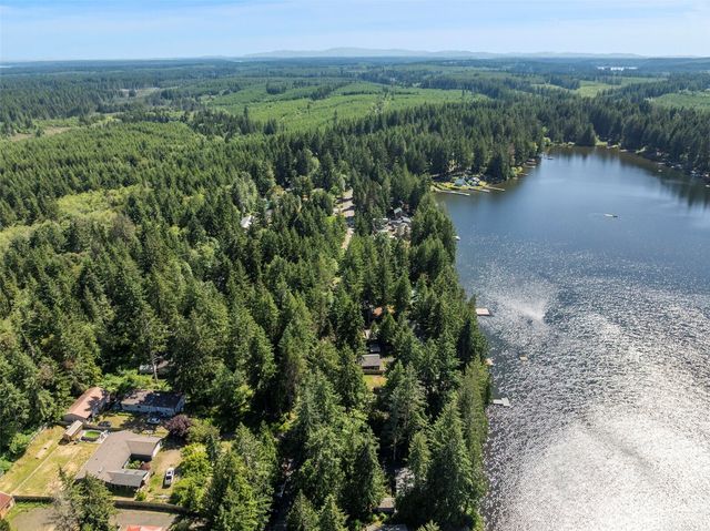861 E Trails End Drive, Belfair, WA 98528