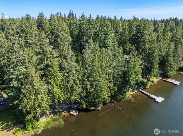 861 E Trails End Drive, Belfair, WA 98528