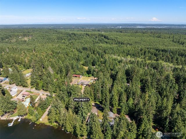 861 E Trails End Drive, Belfair, WA 98528