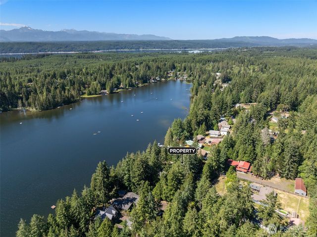 861 E Trails End Drive, Belfair, WA 98528
