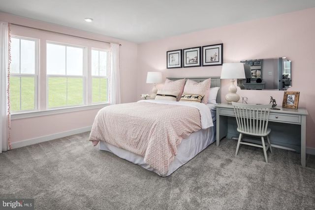 1724 ACAPULCO CT, Martinsburg, WV 25403