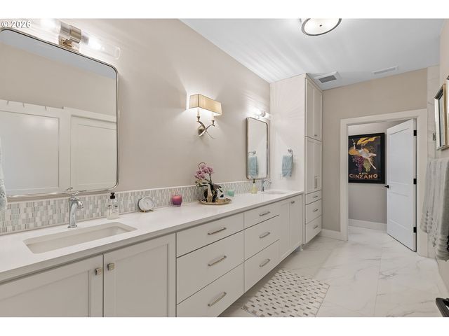 12601 Nw 41ST Ct, Vancouver, WA 98685