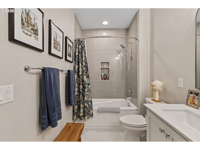 12601 Nw 41ST Ct, Vancouver, WA 98685