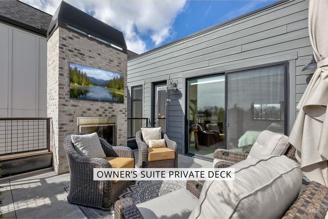 2480 W Iron Coop Street, Eagle, ID 83616