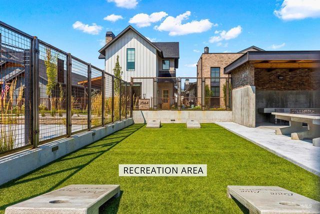 2480 W Iron Coop Street, Eagle, ID 83616