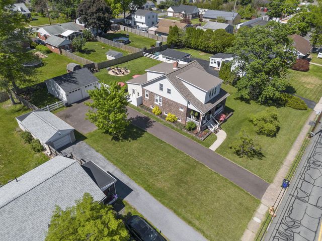 1209 N CHARLOTTE ST, Pottstown, PA 19464