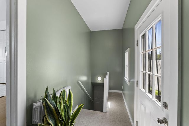 1209 N CHARLOTTE ST, Pottstown, PA 19464