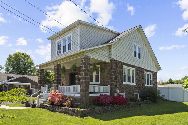 1209 N CHARLOTTE ST, Pottstown, PA 19464