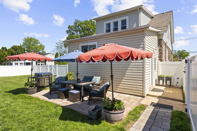 1209 N CHARLOTTE ST, Pottstown, PA 19464