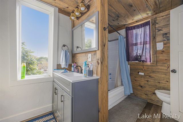 1018 Norwich Avenue, Grand Rapids, MI 49503