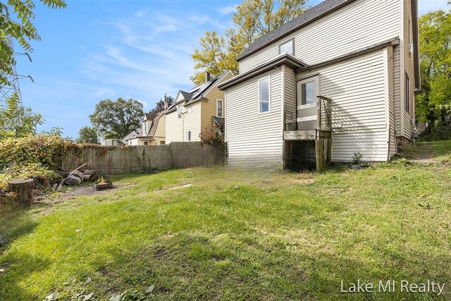 1018 Norwich Avenue, Grand Rapids, MI 49503