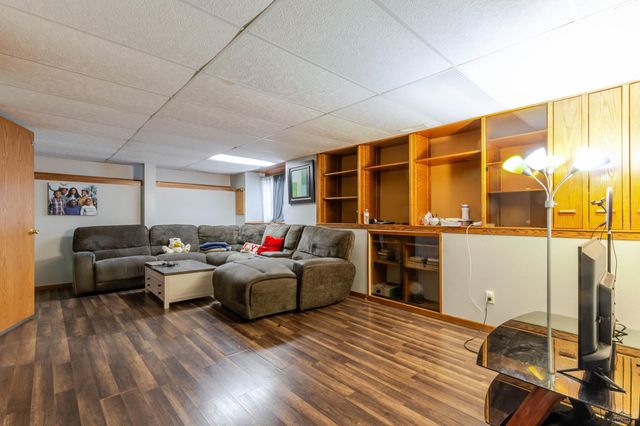 4158 WISCONSIN AVE, Rapid City, SD 57701