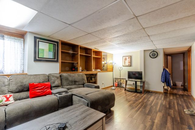 4158 WISCONSIN AVE, Rapid City, SD 57701