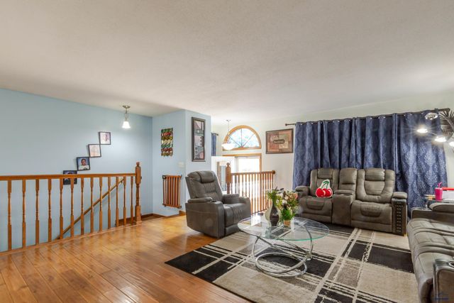 4158 WISCONSIN AVE, Rapid City, SD 57701