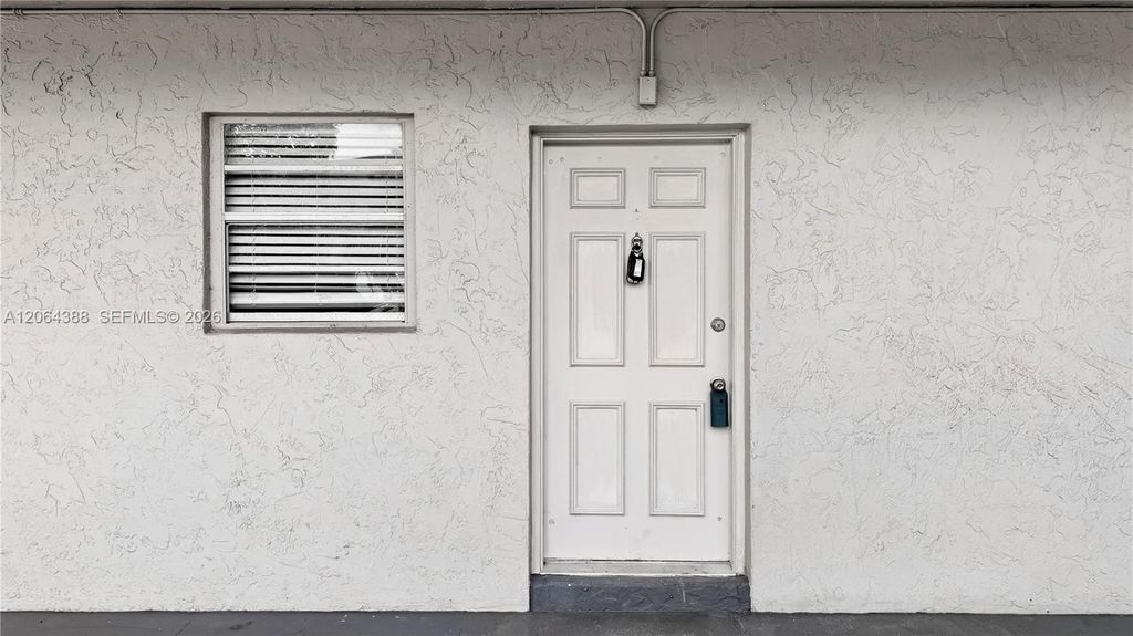 17255 SW 95th Ave 161, Palmetto Bay, FL 33157