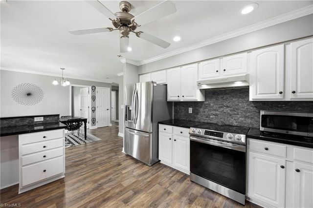 136 Meadowview Road, Mocksville, NC 27028
