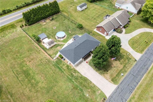 136 Meadowview Road, Mocksville, NC 27028