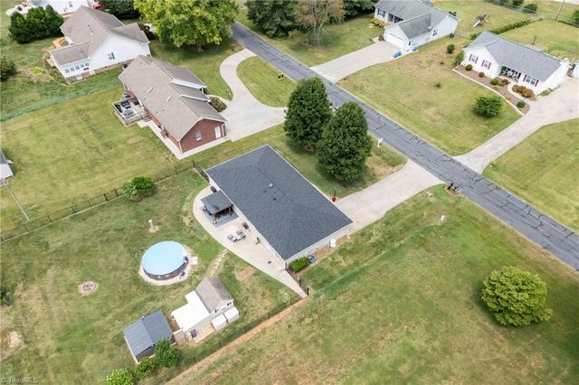 136 Meadowview Road, Mocksville, NC 27028