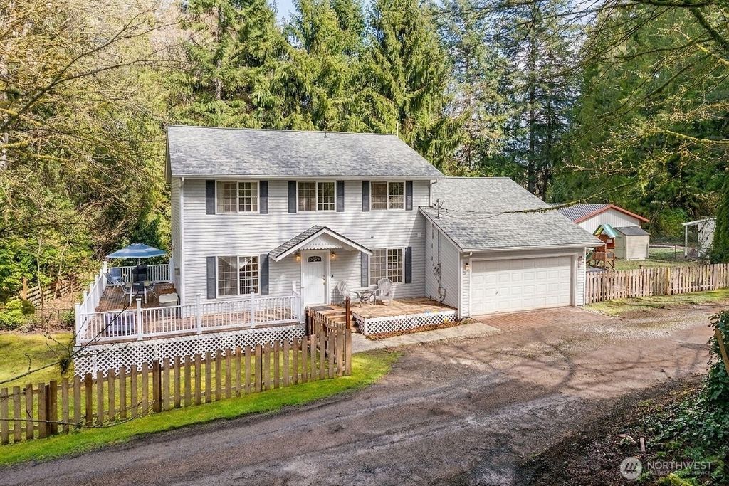 2275 Northlake Way NW, Bremerton, WA 98312