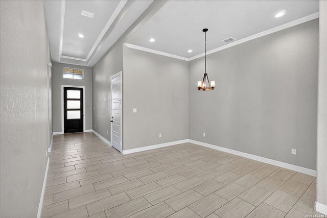 132 Medium Meadow, Lytle, TX 78052