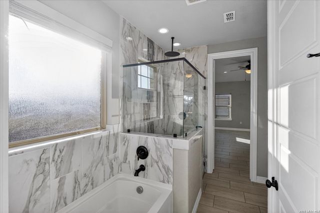 132 Medium Meadow, Lytle, TX 78052