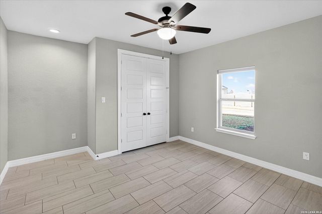 132 Medium Meadow, Lytle, TX 78052