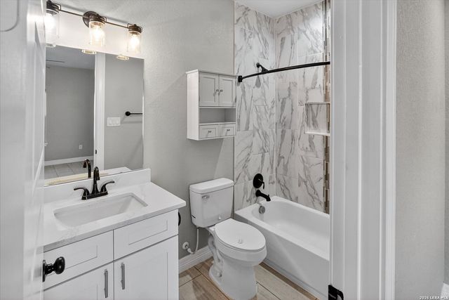 132 Medium Meadow, Lytle, TX 78052