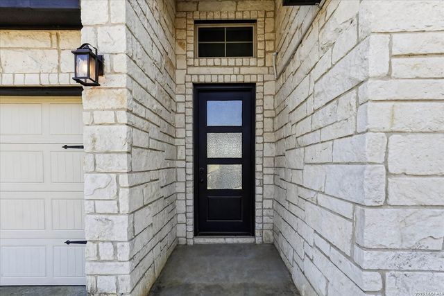 132 Medium Meadow, Lytle, TX 78052