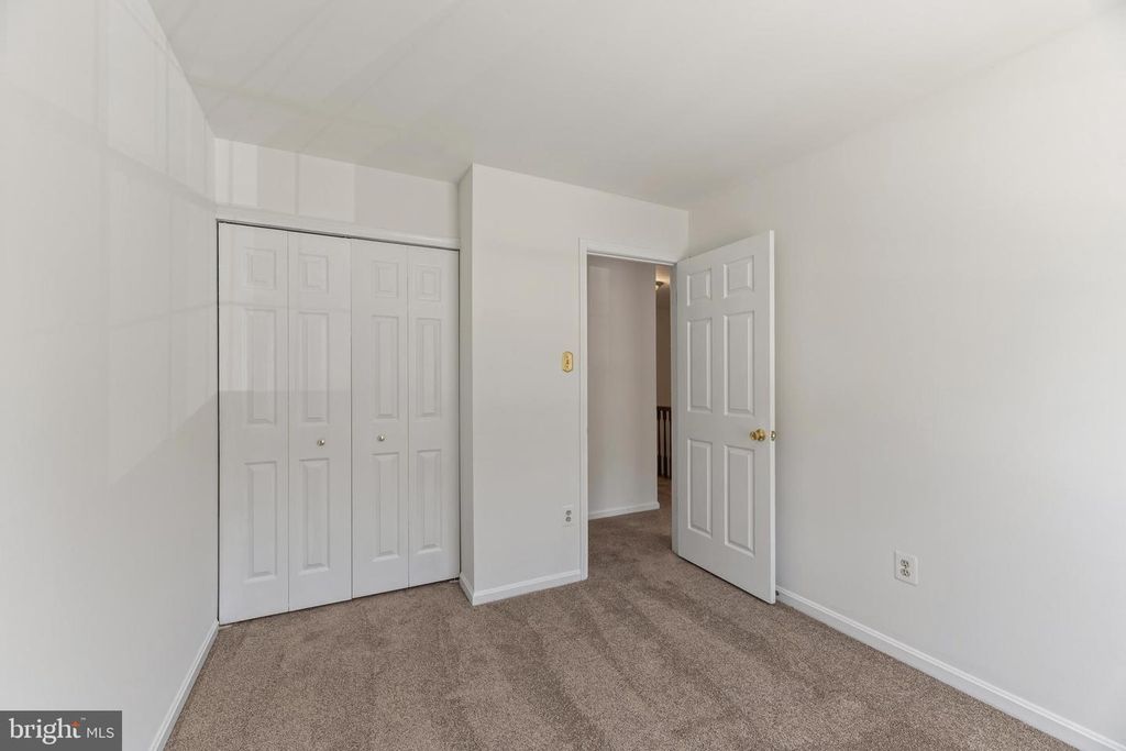 Image 19 of property listing at 700 LIONS GATE LN, Odenton, MD 21113