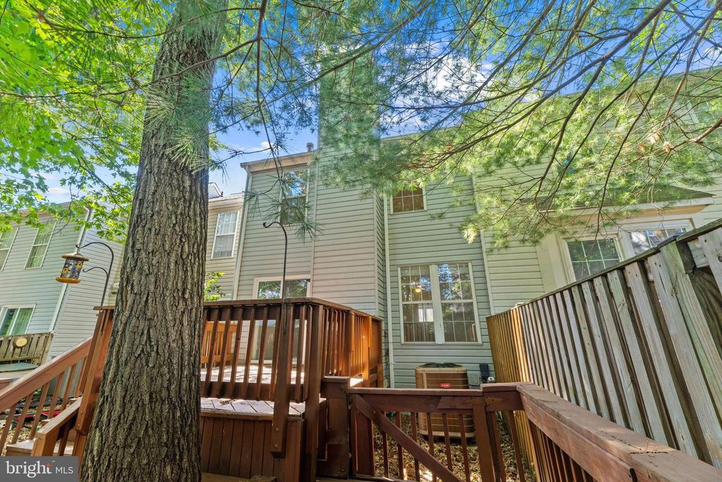 Image 34 of property listing at 700 LIONS GATE LN, Odenton, MD 21113