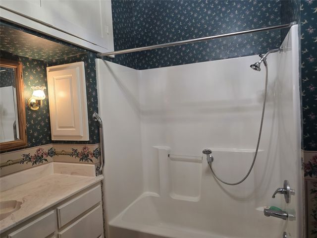 324 E Liberty Street, Pilot Point, TX 76258