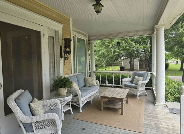 324 E Liberty Street, Pilot Point, TX 76258