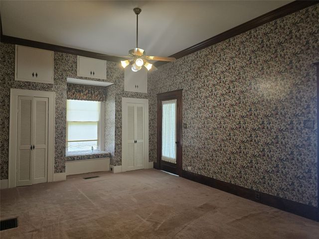 324 E Liberty Street, Pilot Point, TX 76258