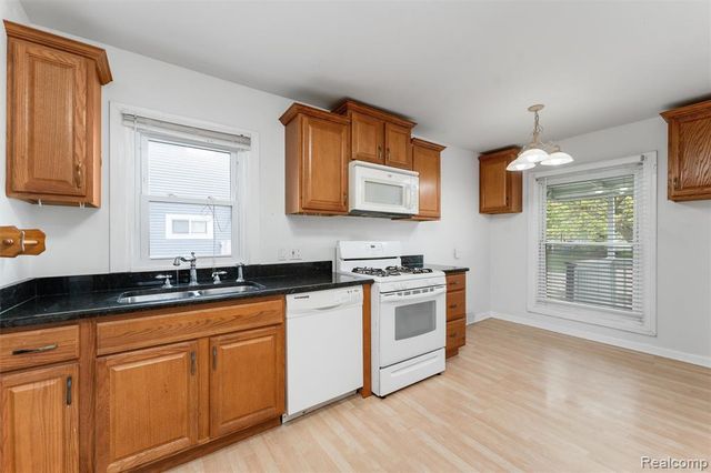 3318 Wakefield Road, Berkley, MI 48072