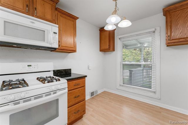 3318 Wakefield Road, Berkley, MI 48072