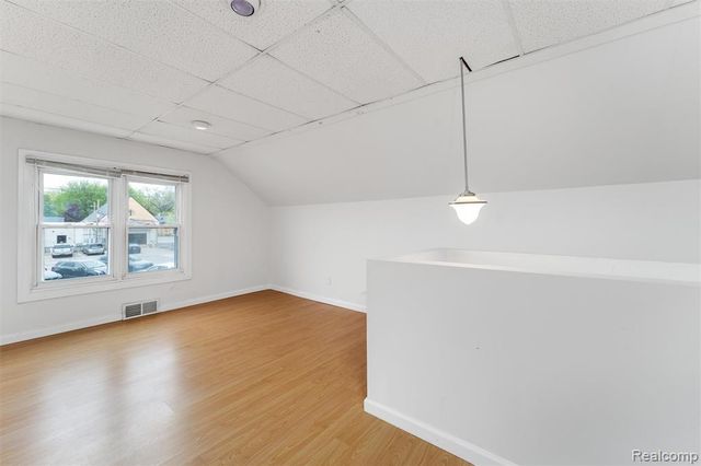 3318 Wakefield Road, Berkley, MI 48072
