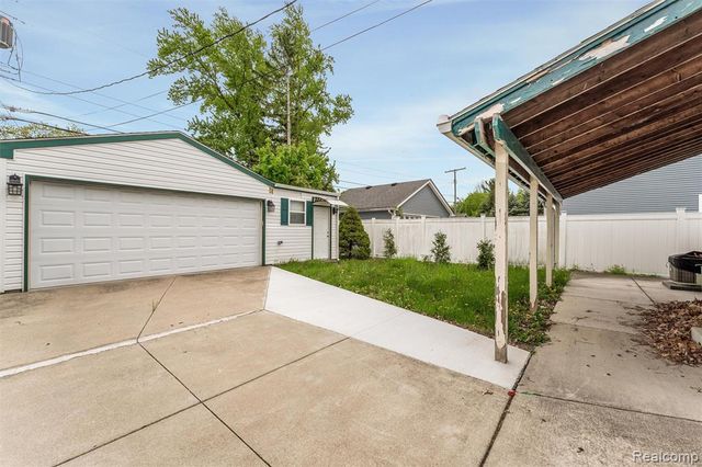 3318 Wakefield Road, Berkley, MI 48072