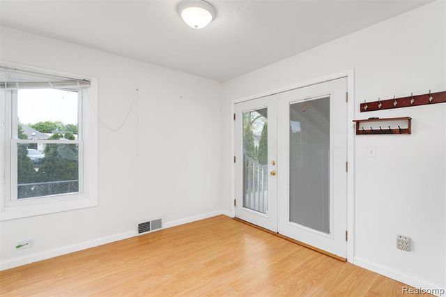 3318 Wakefield Road, Berkley, MI 48072