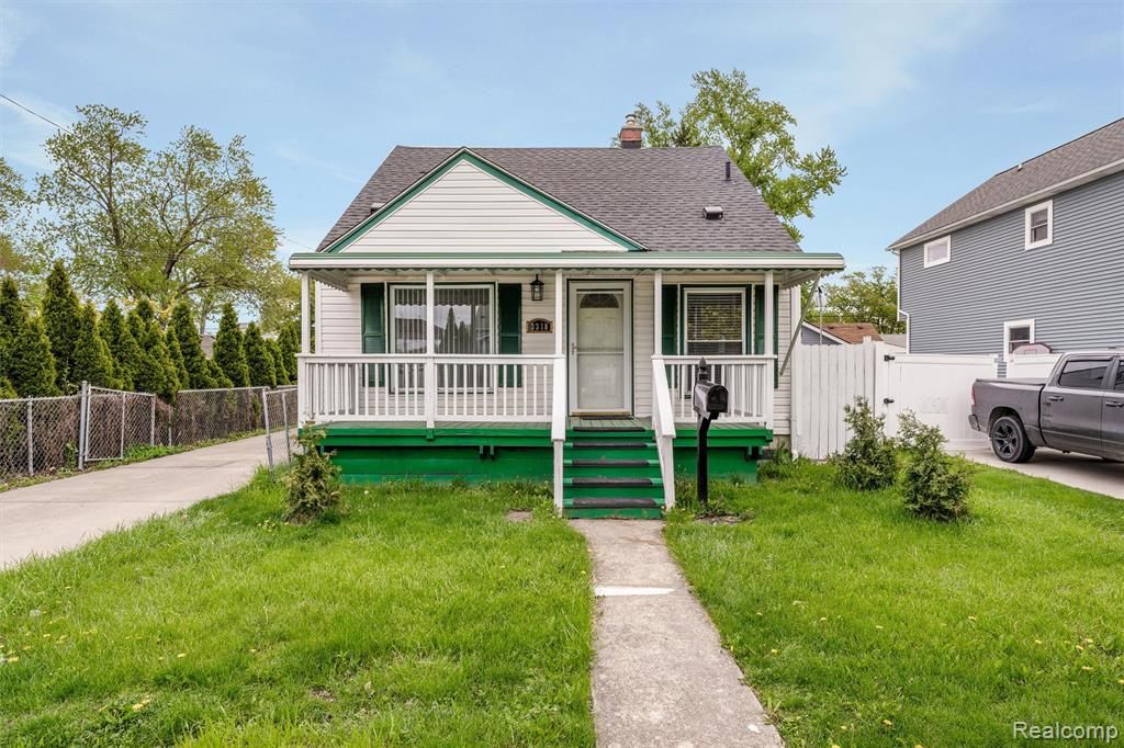 3318 Wakefield Road, Berkley, MI 48072