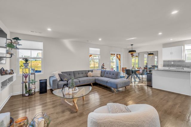 226 Sir Barton Ct, Smyrna, TN 37167