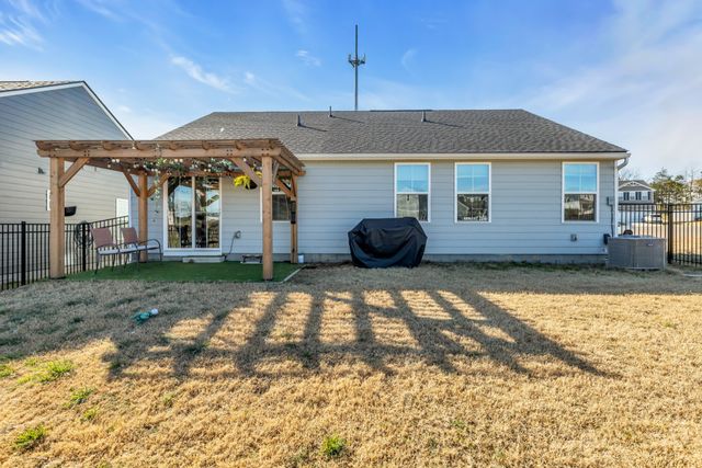 226 Sir Barton Ct, Smyrna, TN 37167