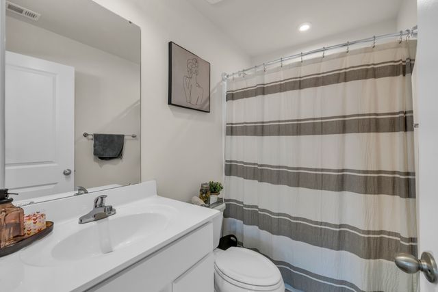 226 Sir Barton Ct, Smyrna, TN 37167