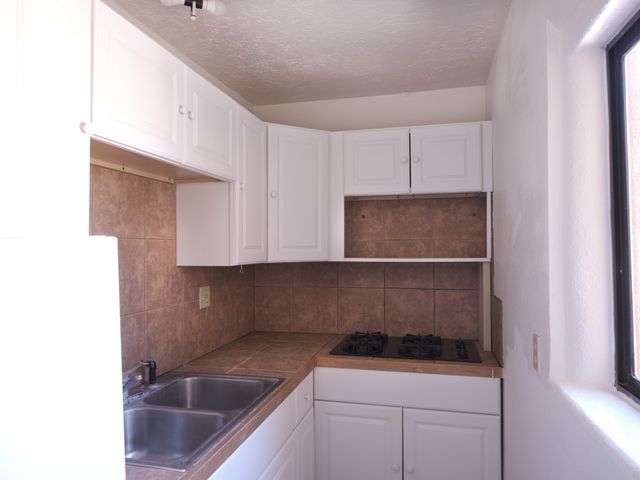 1607 5th Street, Santa Fe, NM 87505