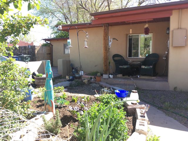 1607 5th Street, Santa Fe, NM 87505